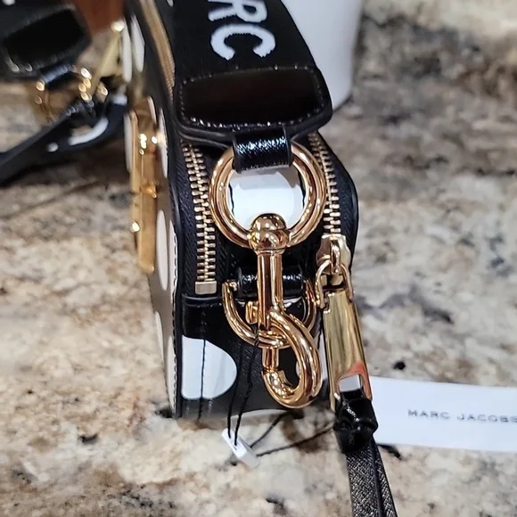 Marc Jacobs Black and White Dot Small Snapshot Camera Bag - Picture 4 of 8